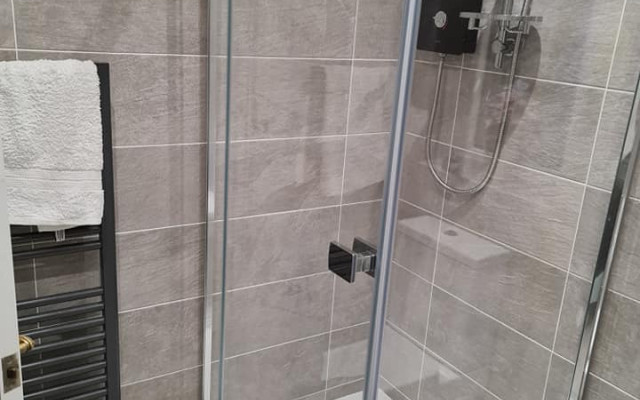 09 - Splash Kitchens & Bathrooms - Square Hinged Shower Enclosure with an Electric Shower